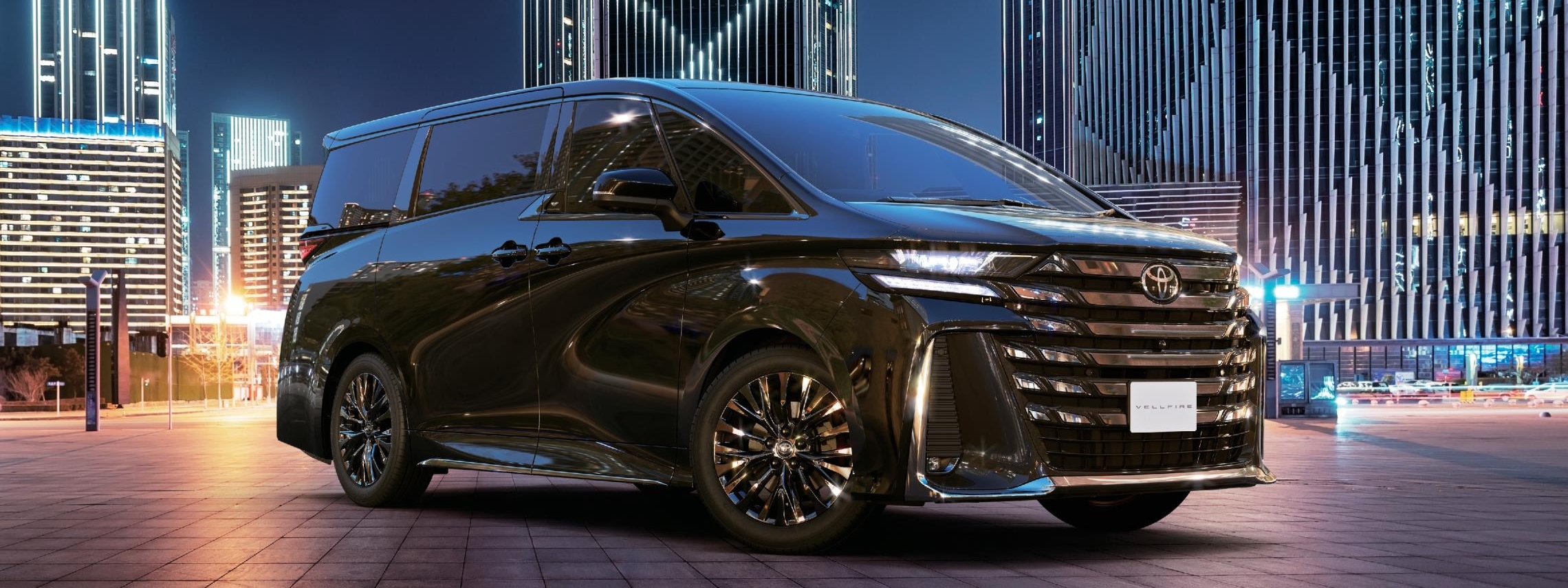 Z Premium（ハイブリッド・2WD）